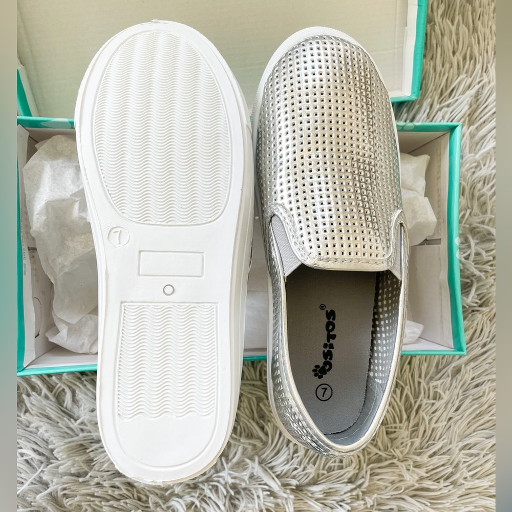 Slip Ons - Picture 7 of 8